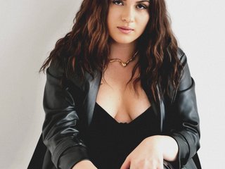 Chat vidéo érotique CrimsonDusk