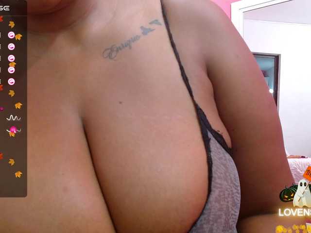 Captures d'écran de diffusion curvymommyy