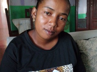 Chat vidéo érotique Cynthia01