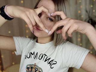 Chat vidéo érotique CyrilaPuff