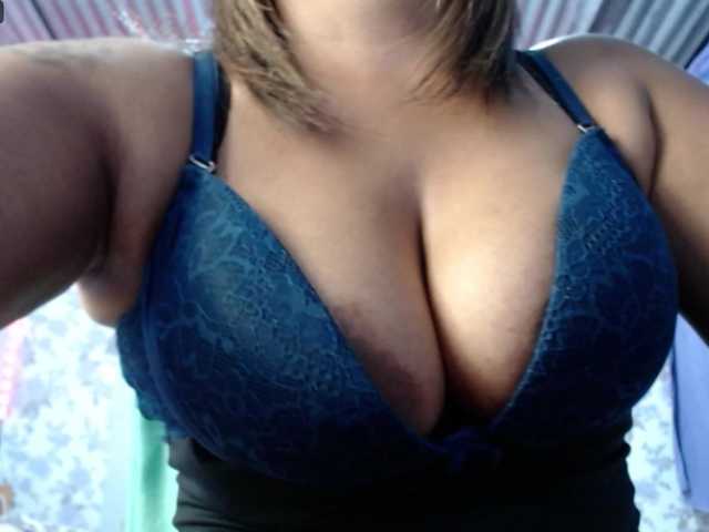 Photos Dahian-Diamod hey♥ come to play♥ hru? #milf #ebony #mommy #latina #mature♥♥♥