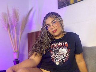 Chat vidéo érotique Danhia