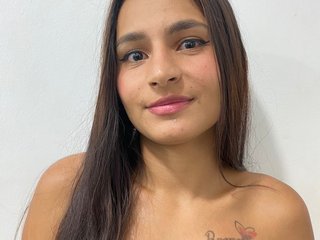 Chat vidéo érotique Daniah-