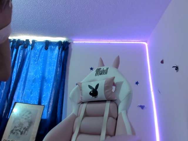 Captures d'écran de diffusion daniela-moon