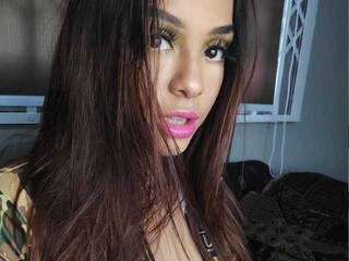 Chat vidéo érotique DannaMonroe