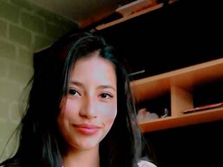 Chat vidéo érotique danycinnamon