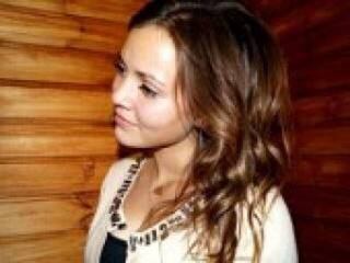 Chat vidéo érotique darinaaa