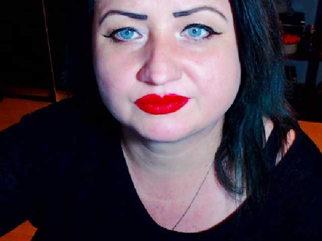 Captures d'écran de diffusion KinkyDomina