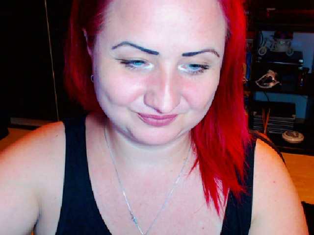 Captures d'écran de diffusion KinkyDomina