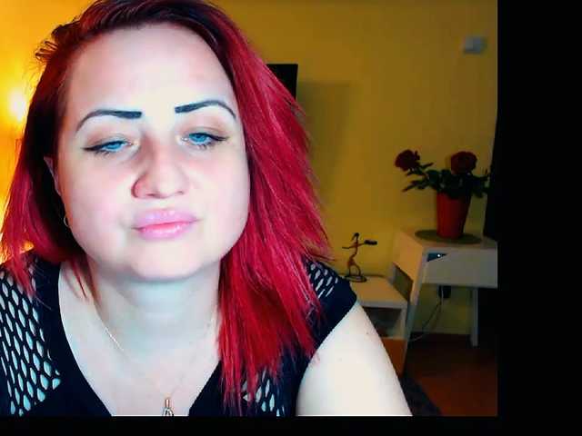 Captures d'écran de diffusion KinkyDomina