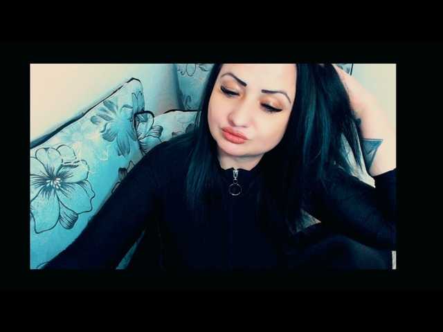 Captures d'écran de diffusion KinkyDomina