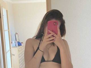 Chat vidéo érotique Dashyllik