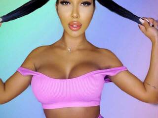 Chat vidéo érotique Denise-Quinn