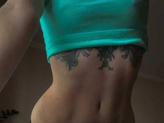 Chat vidéo érotique Koshkojena