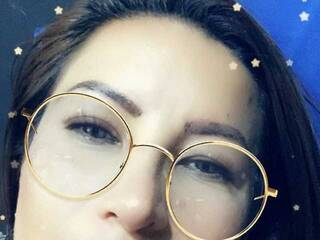 Chat vidéo érotique Dinawet