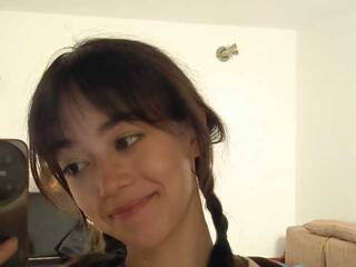 Chat vidéo érotique Camline