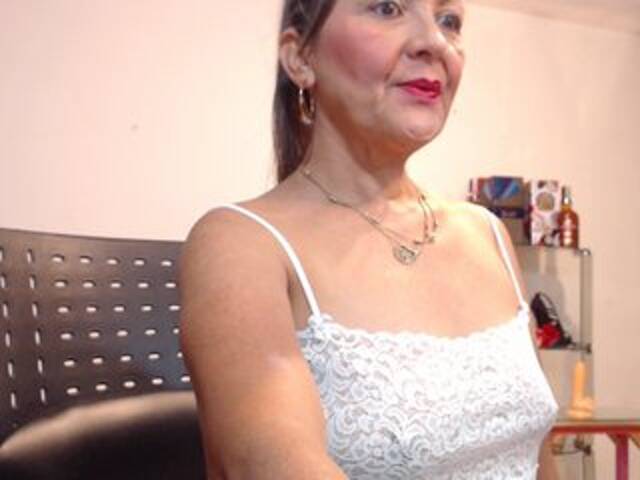 Captures d'écran de diffusion SquirtNstyGrl