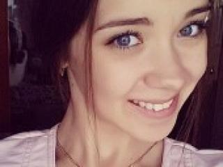 Chat vidéo érotique dolly4u