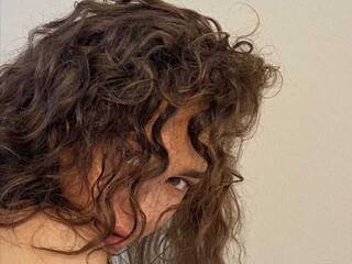 Chat vidéo érotique Dominica-Sweety