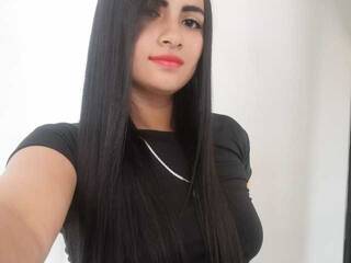 Chat vidéo érotique dyanaevans