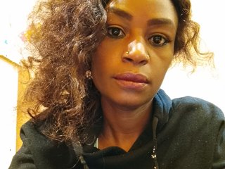 Chat vidéo érotique EbonyAshanti