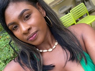 Chat vidéo érotique EbonyyQueenn