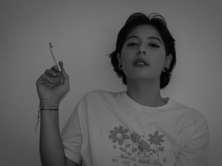 Chat vidéo érotique Electrajunes