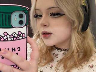 Chat vidéo érotique SleepyHeadCat