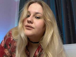 Chat vidéo érotique ElienArinly