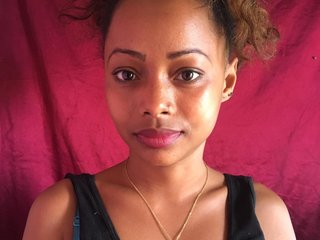 Chat vidéo érotique Elina9