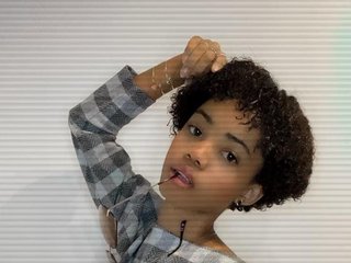 Chat vidéo érotique Elinah2