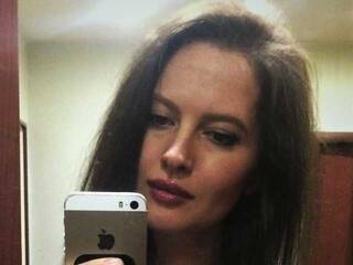 Chat vidéo érotique Elinn1