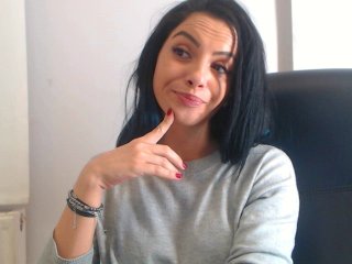 Photos ElisabethDiaz Hello guys welcome in my room , the lush is in a special place ;) . if u like me tip 10 tk , if u kiss me tip 20 , if u want to see me neked tip 250 tk :*:*