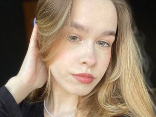 Chat vidéo érotique ElizabethBennett