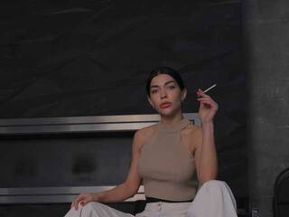 Chat vidéo érotique EllisMoor