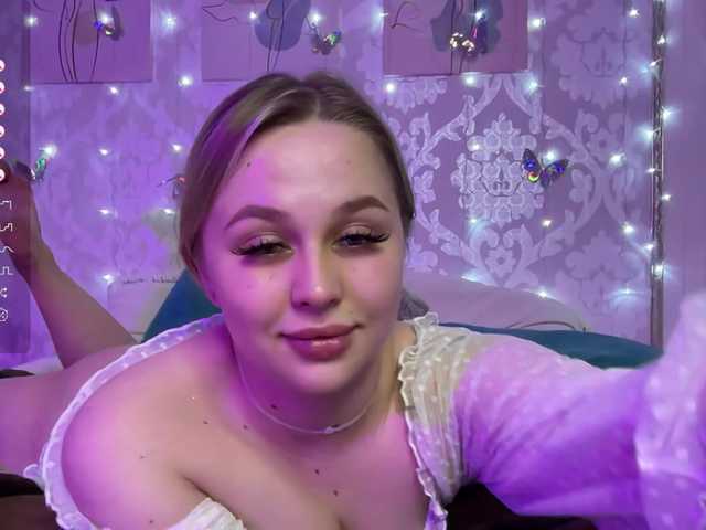 Photos ElsaEwans Hi cutie love! Domi 2 is working cool!Menu on the screen!Private is open!HAVE FUN WITH ME, I LIKE HAVE GOOD FRIENDS