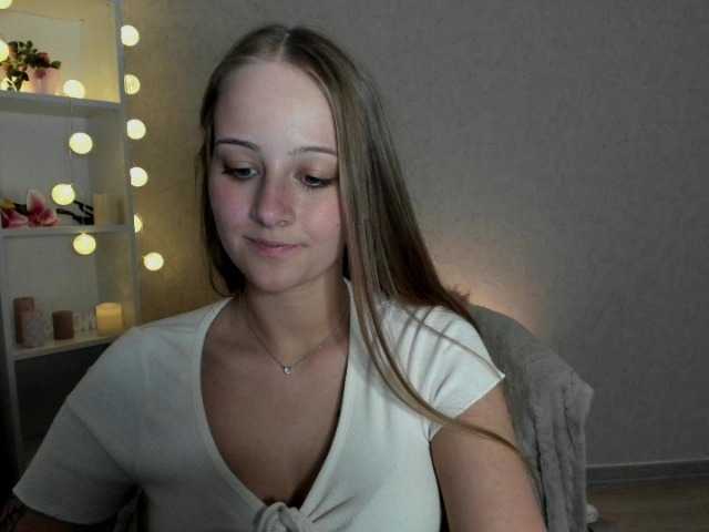 Photos ElsaJean18 Enjoy my lovely #hot show! Warm welcome to everybody! I want to feel you guys #hot #teen #dance #show