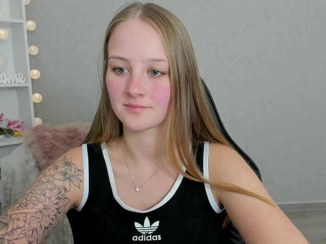 Photos ElsaJean18 welcome here guys in my room lets have fun more #teen #lovense #18 #dildo #squirt