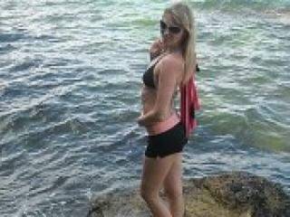 Chat vidéo érotique emili77