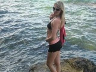 Chat vidéo érotique emili77