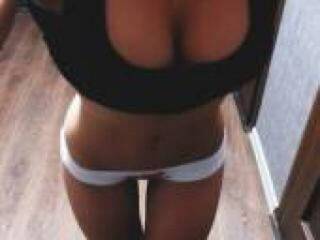 Chat vidéo érotique emilidoll