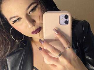 Chat vidéo érotique EmmaNeuman