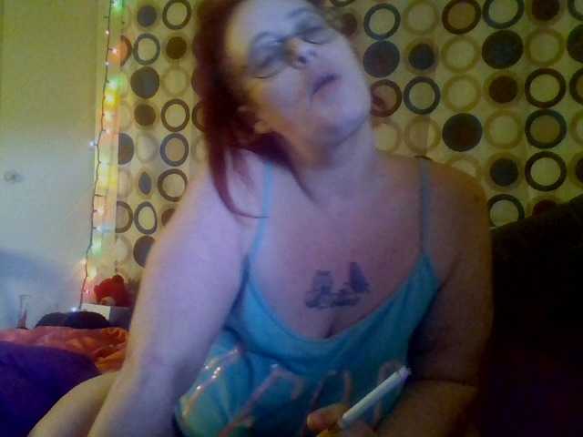 Photos EmpressWillow Happy Friday I’m back. #bbw #goddess #kink #submissive #tits #ass #pussy #smoking #bellylove #sph #mommy #edging #findom #feet #tease #daddy #c2c #findom #paypig catch my vibe