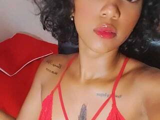 Chat vidéo érotique Emy-02