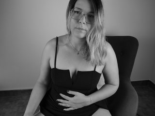 Chat vidéo érotique Emy-Lana