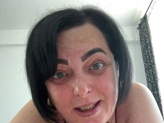 Chat vidéo érotique Emyllywhite