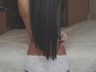 Chat vidéo érotique englina