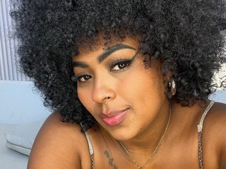 Chat vidéo érotique ErlysBrown