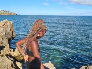 Chat vidéo érotique Esime08