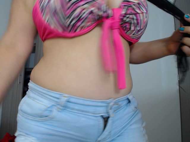 Captures d'écran de diffusion EvaRamirez